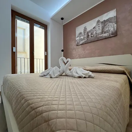 Ad Un Passo Dalla Rocca Luxury チェファル