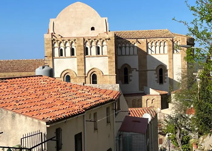 Ad Un Passo Dalla Rocca Luxury Apartment *